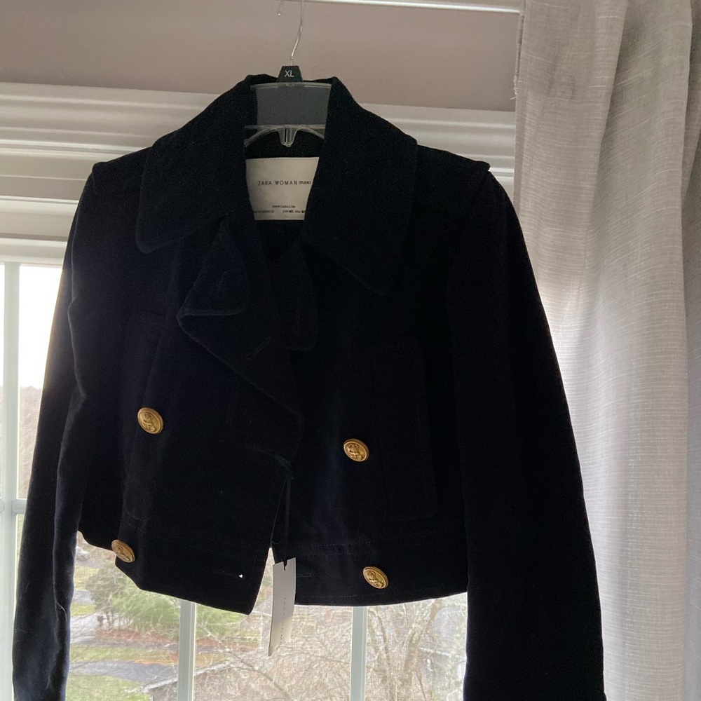 NWT❤️Zara beautiful cropped blazer velvety M-L